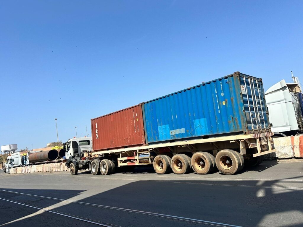 commissionnaire en douane à Dakar